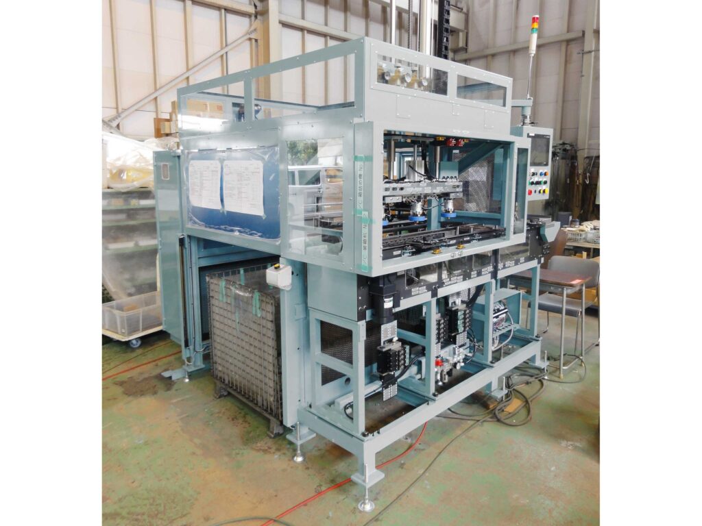 完成部品搬出箱詰装置 表側