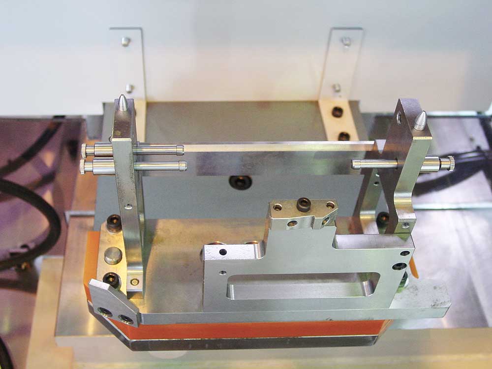 トランペット シリンダー 仮組み植込管溶接機 治具部分