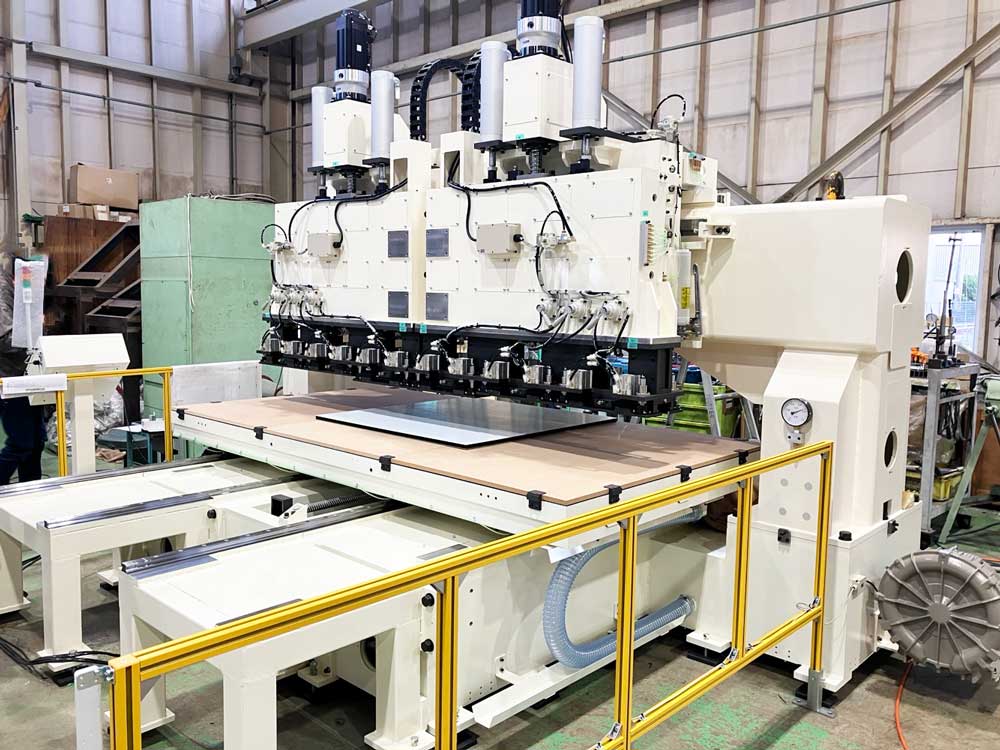 防音壁 多針穴明 NC加工機本体