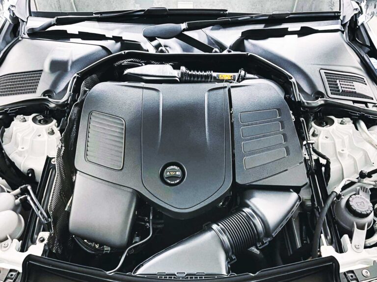 ハイブリッド車のエンジン