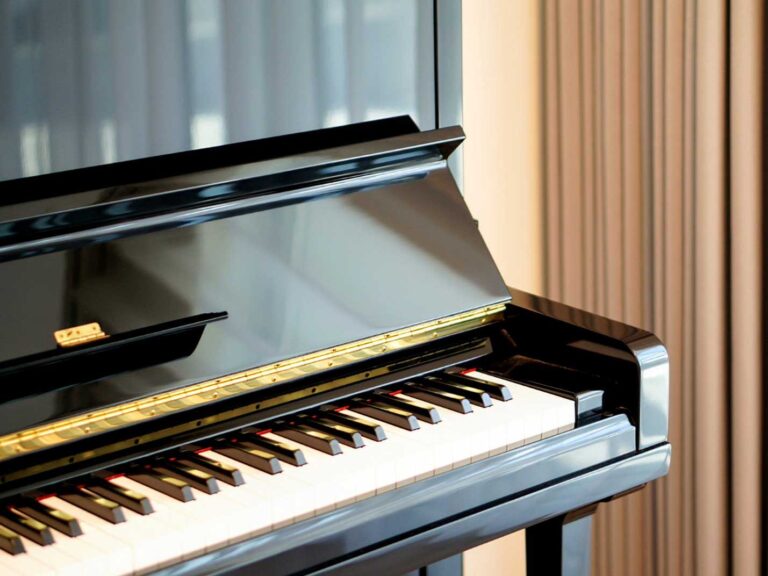 アップライトピアノ画像