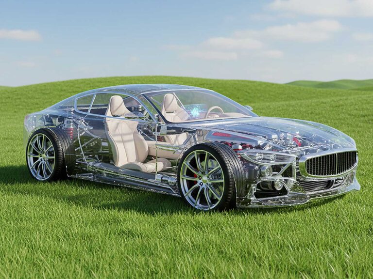 透明の車斜め正面