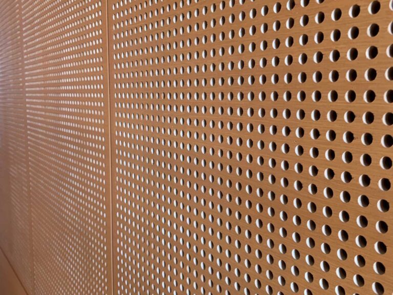 防音壁斜めから見た画像